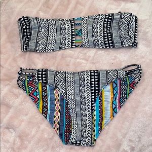 Volcom Reversible Swim suit!